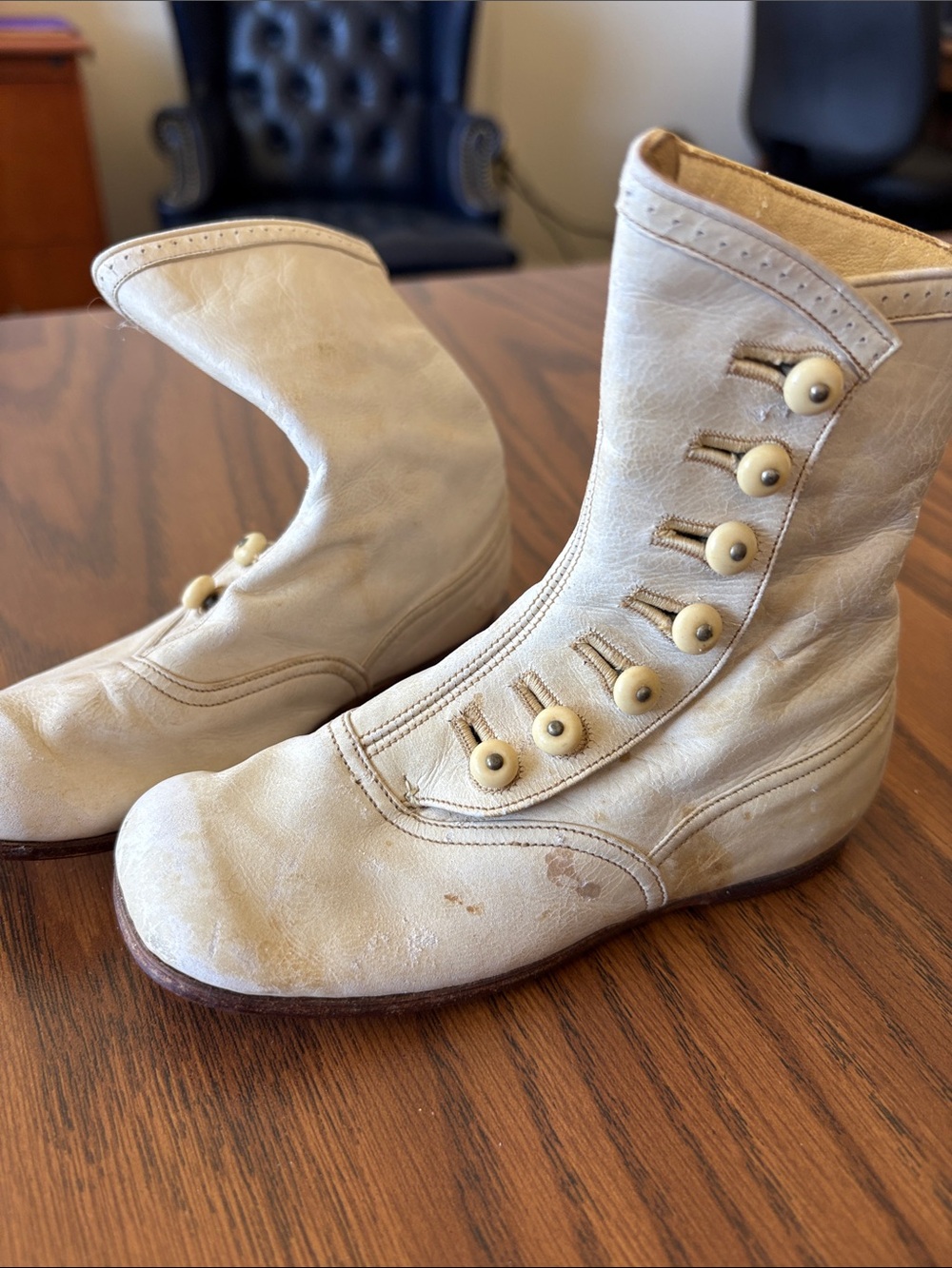 Antique 1900s Victorian J Edwards White Leather High Button Baby Boots